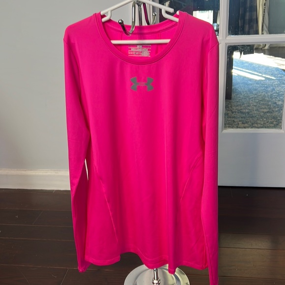Under Armour Other - UNDER ARMOUR heat gear long sleeve top, girls L, hot pink